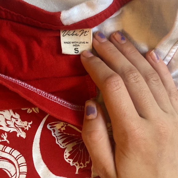 Crop top - Picture 2 of 2